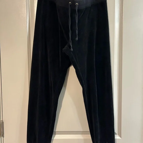 Juicy Couture Black Label Velour Hoodie and Jogger set - Picture 5 of 7